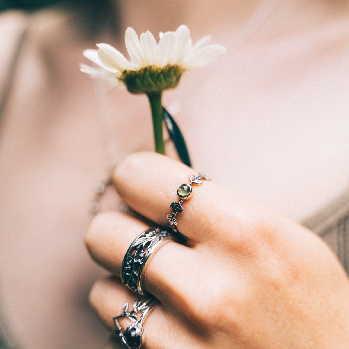 HEDERA - Peridot & Sterling Silver Ring