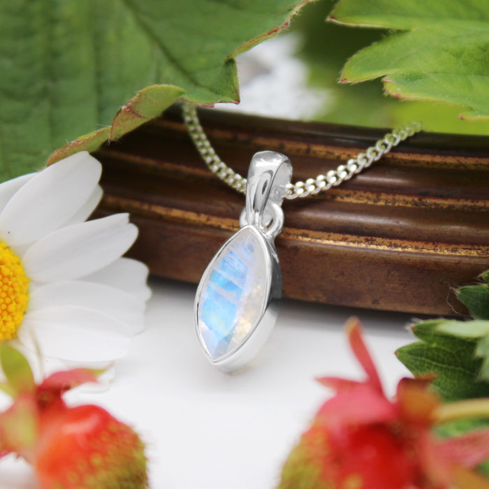 LUNAR - Sterling Silver & Moonstone Necklace