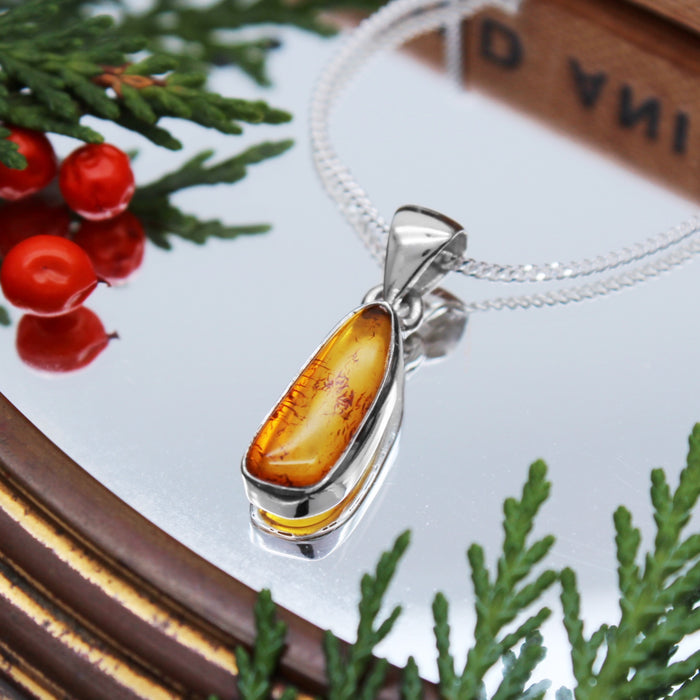 GOLDEN HOUR - Sterling Silver & Baltic Amber Necklace